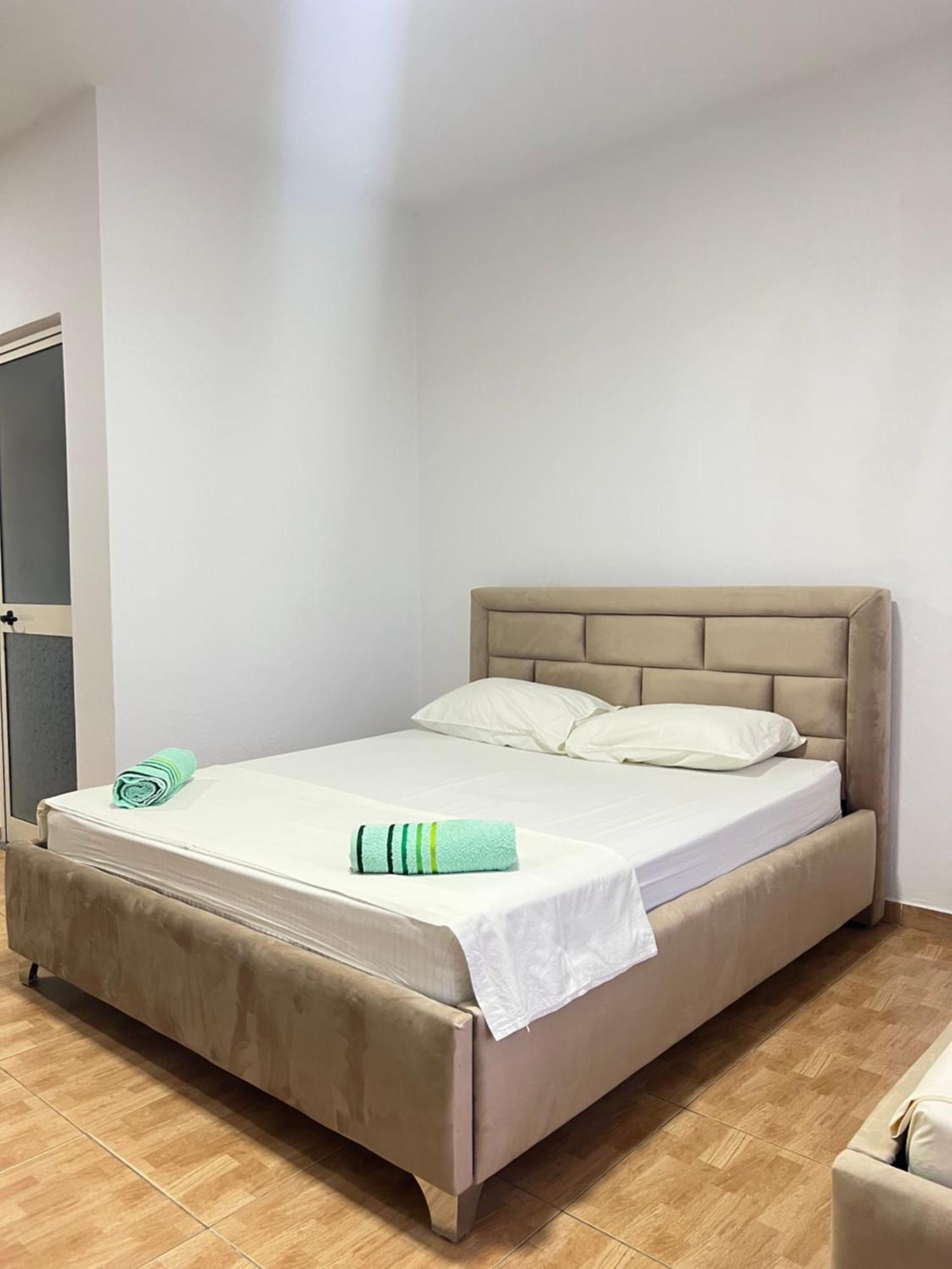 Guesthouse Cami Durrës 외부 사진
